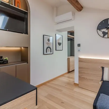 Casa Magenta * קומו