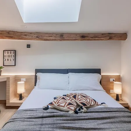 Casa Magenta Lägenhet Como
